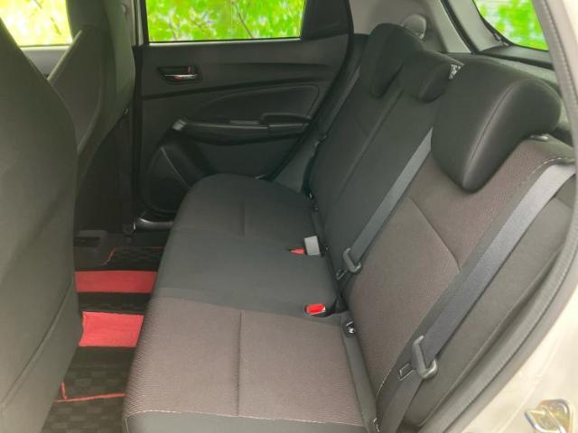 WECARSでは各商談席に大型モニターをご用意しております！見やすい大画面でゆったりと全国の在庫をご覧いただけます！是非ご来店お待ちしております！