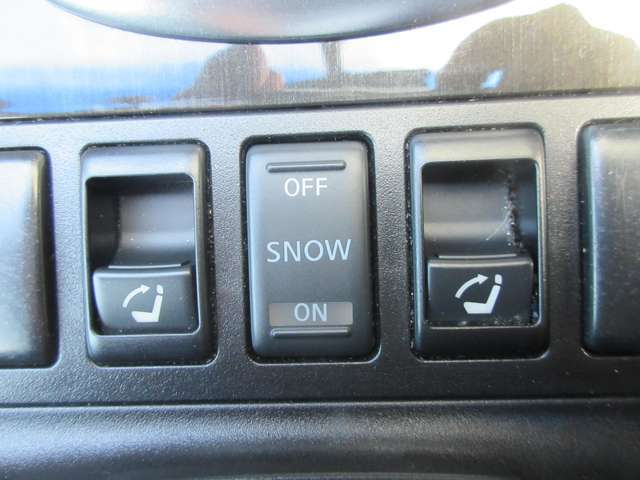 このお車へのお問い合わせは、スカイラインプラザ浦和への直接お電話≪048-864-0041≫でも承ります。お気軽にお電話ください！