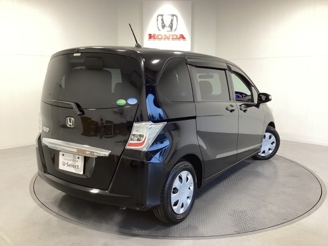 【Honda認定中古車 U-Select】　は3つの安心をお約束します。　1　Hondaのプロが整備した安心。 2　第三者機関がチェックした安心。　3　購入後もHondaが保証する安心。