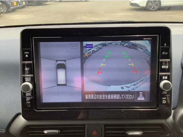 マルチビューカメラ装備！駐車などとっても安心です！！