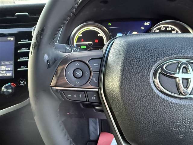 ■当店にはサービス工場も併設しておりますので、タイヤ交換から車検整備までプロのメカニックがしっかりと整備いたします！明るく開放的な店内には、キッズスペースも完備！家族の皆様でご来店下さい！