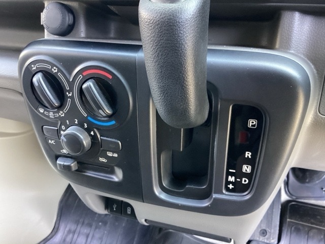 この度は、当店のお車をご覧いただきまして誠にありがとうございます。お気軽にお問い合わせください。