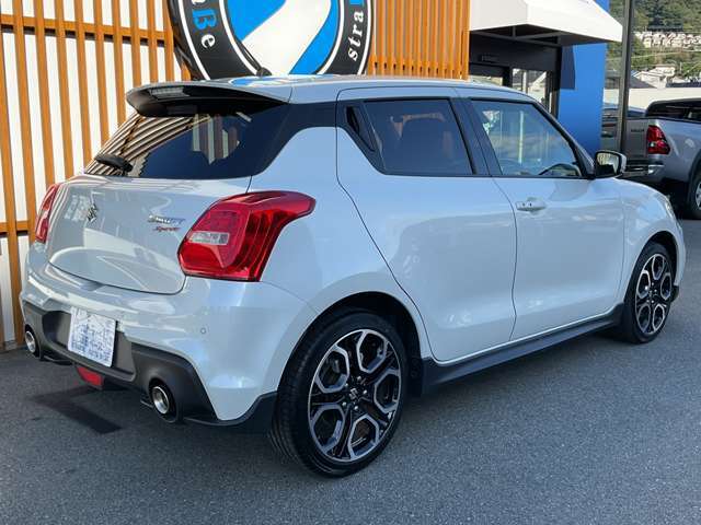 スズキの新車・未使用車・中古車の販売だけでなく、オールメーカー取り扱っております！今話題の車も展示中♪♪