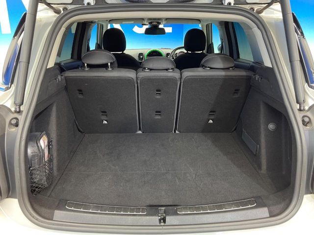 ●トランクルーム：趣味が広がる収容スペース！これだけの広さがあればお買い物やレジャーなどにも最適です！使用感も少なくきれいな状態を維持しております。