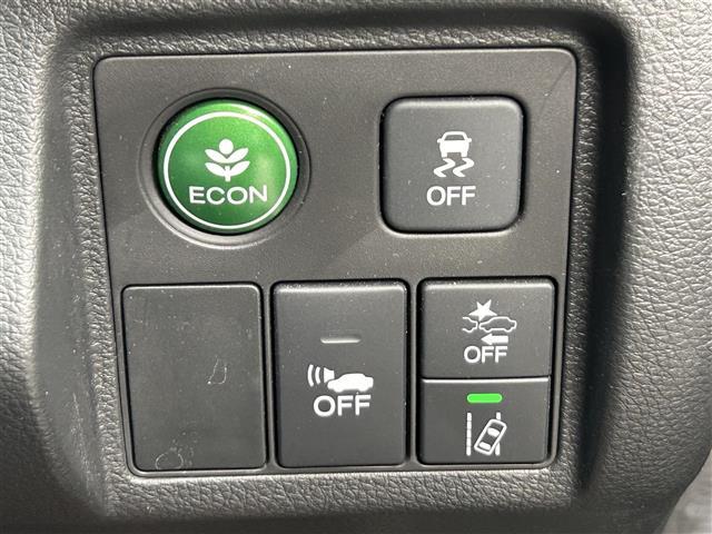 【運転席操作部】『運転席周辺の装備』の画像になります。快適なドライブを楽しむための機能が装備されています！運転席から触れるので使いやすいです！