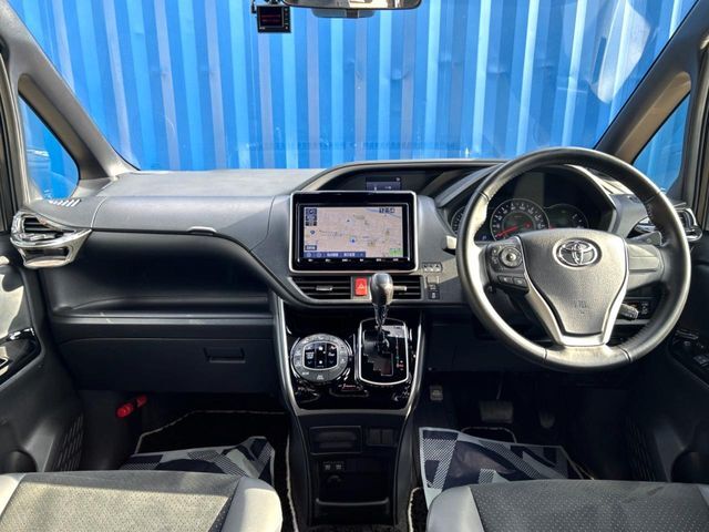 グループ総在庫数約30，000台！！全国の系列店からメーカー・車種問わずご紹介出来るので、あなたにピッタリのお車が見つかるはずです♪まずはお問い合わせ下さい☆