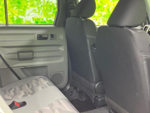 運転席側後部座席