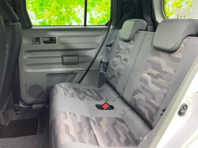 助手席側後部座席