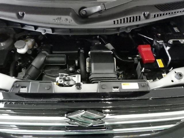 エンジン懸架部品や車体構造を見直し、エンジンルームやボディーとの間に防音材を効果的に使い、耳障りなエンジン音や風切り音、ロードノイズなどを低減。静かで快適な空間を実現しています。