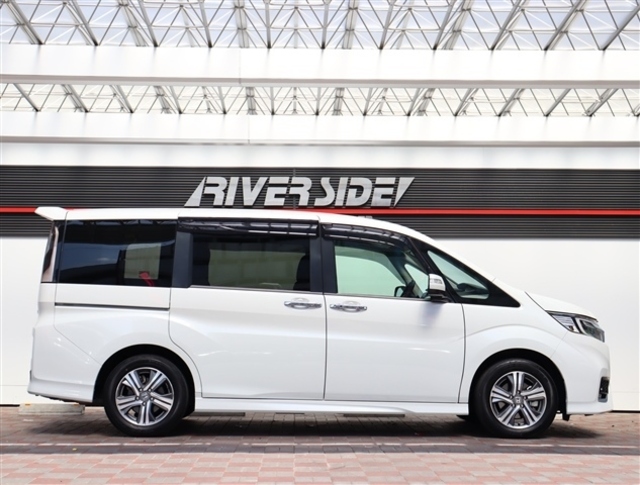 神奈川でお車を探すなら リバーサイド 。