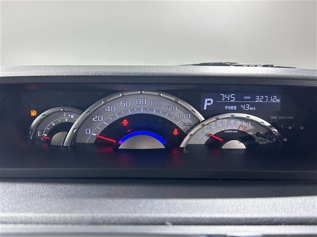 【スピードメーター】メーターがシンプルで見やすく運転しやすいですね！