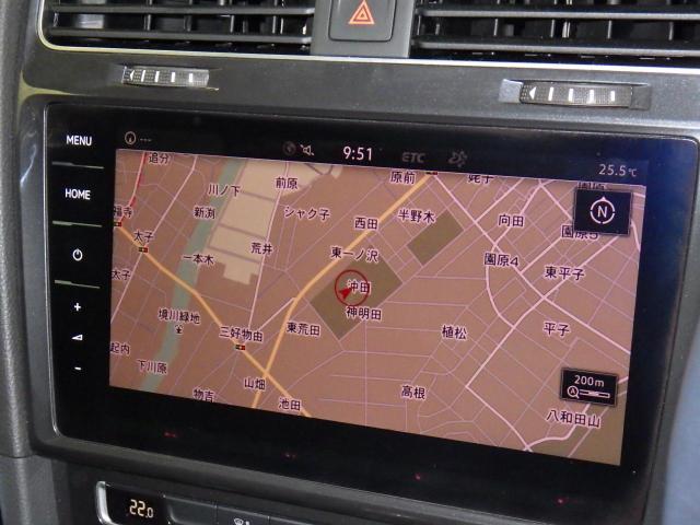 純正ナビゲーションシステム「ディスカバープロ」。車両を総合的に管理するインフォテイメントシステムです。