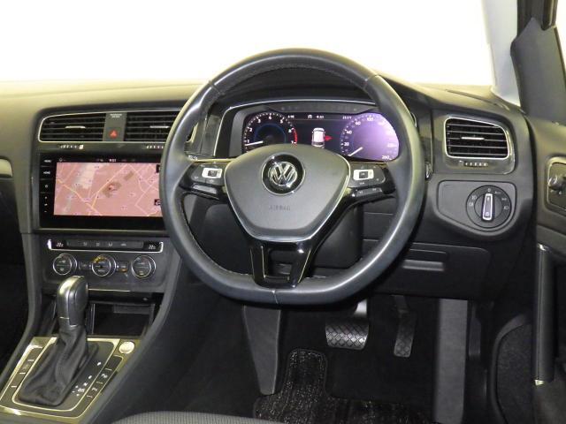 輸入車ならではの、細部まで作り込まれた、洗練されたデザインです。運転席からの視界は、店頭にてお客様ご自身の目でお確かめください.