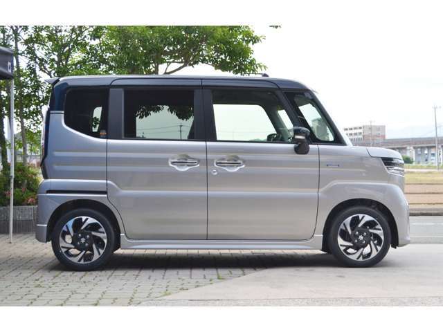 スタッフ全員、車に対しての知識、経験、想い、熱意・・・自信があります！！こんなお店に立ち寄ってみませんか？お客様の事を考えて色々な事をアドバイス出切ればと思います/