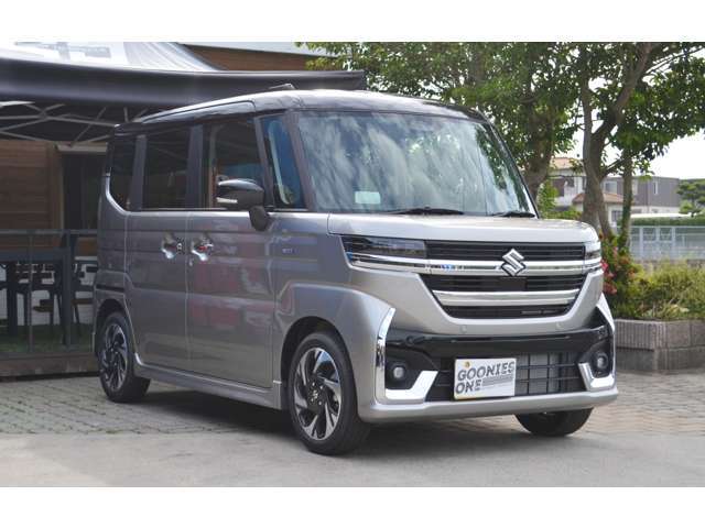 「話しやすい」「相談しやすい」と評判の接客対応！車選びがもっと楽しくなるお手伝いを、スタッフ一同心がけています。