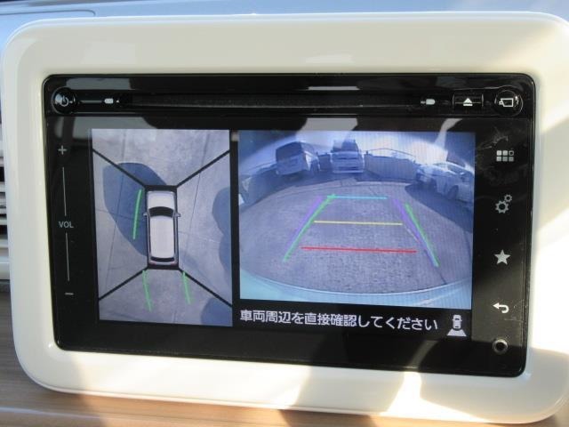 バックガイドモニターで、後方を確認しながら安心して駐車することができます。運転初心者も熟練者も必須の機能ですよ！