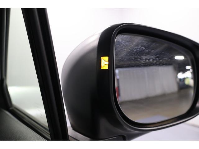 車体後部のセンサーにより、後側方から接近する車を検知する「スバルリヤビークルディテクション」を搭載。