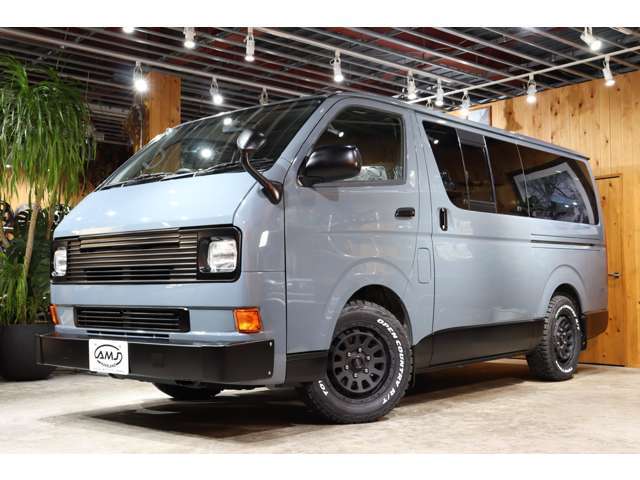 ご納車前には当社提携工場にて法定点検を行い、点検整備記録簿を発行しお渡しさせて頂いております。