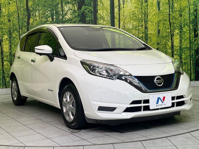 大好評のボディコーティング「弾スプラッシュコート」もご納車までに施工可能。通常のガラスコートと異なる、耐久年数6年の無機質ガラスコーティングが、ボディをキレイな状態に保ってくれます。