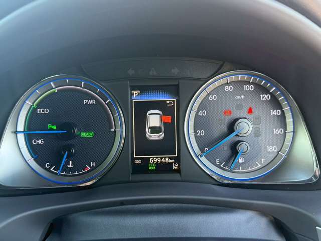 【デジタルスピードメーター】アナログ形式とは違い液晶パネルやLEDを用いることから正確な速度を知ることが可能です！