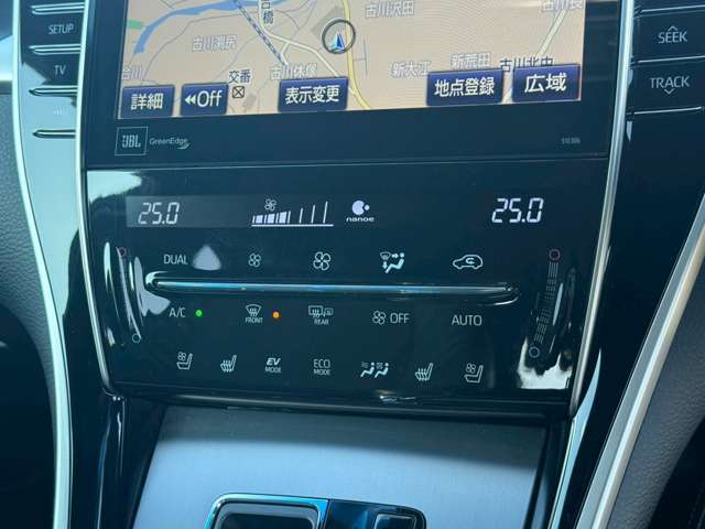 【シートヒーター】シートヒーターはエアコンよりも温まるのが早いので冬場の運転には必須ですね♪