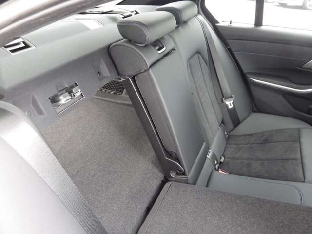 掲載車両以外にも多数の展示車をご用意しております。ご希望車種ございましたらご連絡くださいませ。