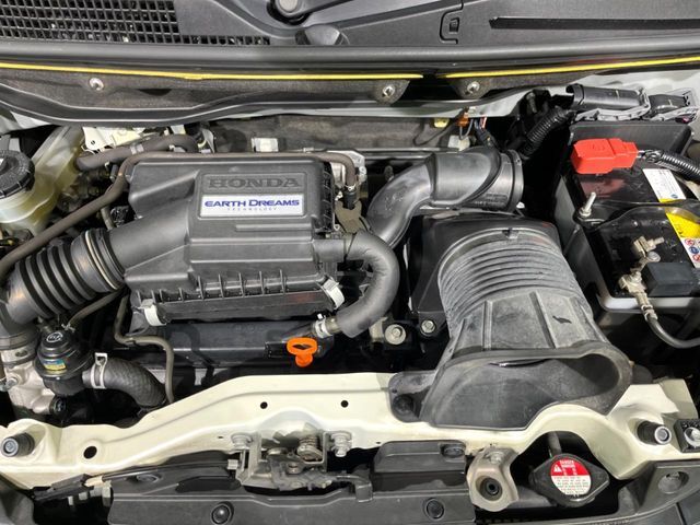 親切・丁寧な専門メカニックスタッフが応対！・車検・点検整備・事故等の修理などアフターサービスも安心。お車のカスタマイズもネクステージのサービススタッフまでご相談ください！