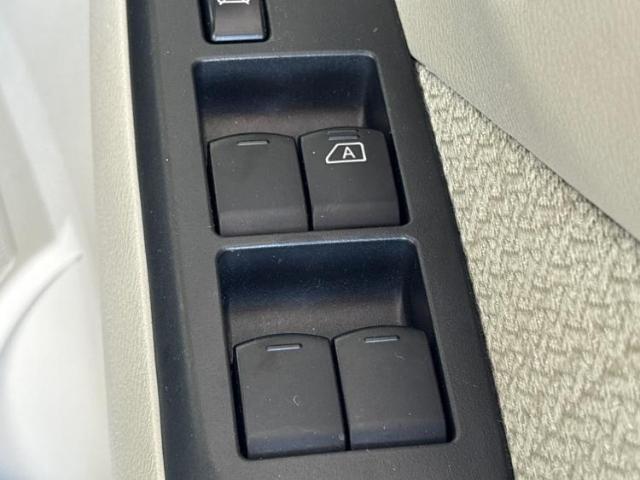 国産車から輸入車まで多様なお客様のニーズのお応えできるように、全国規模で豊富な在庫展開！車のことならWECARSへ！