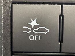 【スマートアシスト】走行中に前方の車両等を認識し、衝突しそうな時は警報とブレーキで衝突回避と被害軽減をアシスト。より安全にドライブをお楽しみいただけます。