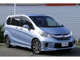Hybrid！1.5L SOHC i-VTEC＋IMA　CVT　FF　6人乗り。