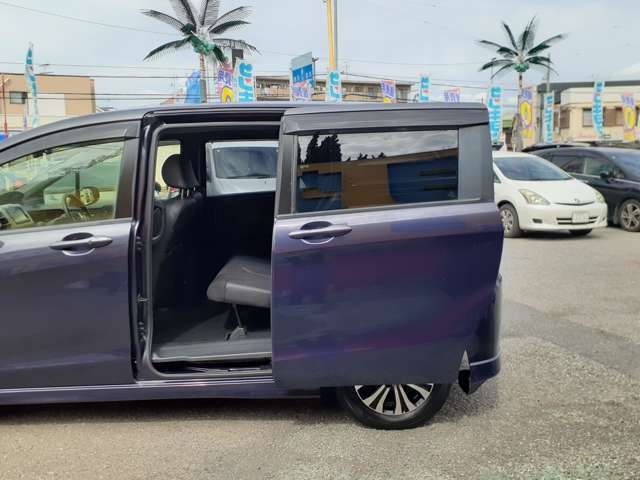 当店では引渡しのお車に関しまして、消耗品からエンジンまで細かい部分も点検整備してからのお渡しになります！さらに電動部品関係も点検を徹底的に行いますので、安心です♪フリーダイヤル　0120-74-1190
