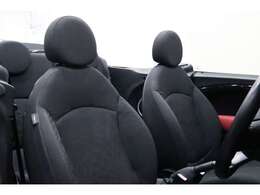 当店のお車は、全車「一般財団法人日本自動車査定協会」または「株式会社AIS」の「車両評価書」付きとなり、査定協会またはAISの定める、「修復履歴なし・不正メーターなし」のお墨付きですのでご安心ください！！