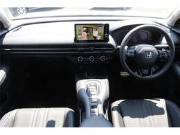 前席全体　目線も高く広い視界で安心して運転することができますね！