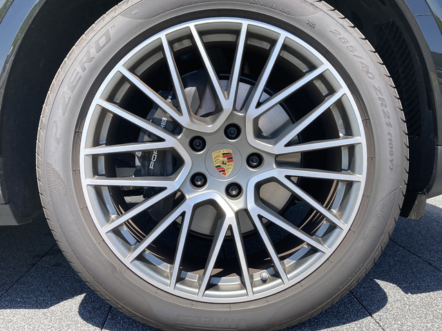 21インチ RS Spyder Designホイール/サテンプラチナ塗装仕上げ