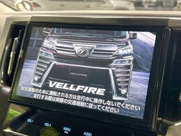 【大画面ナビ】人気の大型10インチナビを装備。存在感のある大画面はインパクト大！ナビ利用時のマップ表示は見やすく、テレビやDVDは臨場感がアップ！いつものドライブがグッと楽しくなります♪