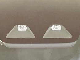 【スマートアシスト】走行中に前方の車両等を認識し、衝突しそうな時は警報とブレーキで衝突回避と被害軽減をアシスト。より安全にドライブをお楽しみいただけます。