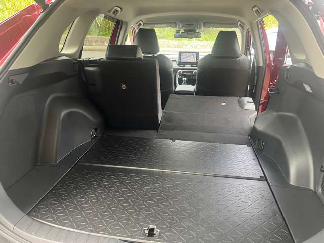 分割してシート倒せます！！