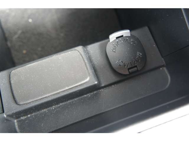 お車の購入が初めての方や、お車に詳しくない方にもわかりやすい説明を心がけております！お車でお困りことがあれば、専門の担当スタッフがしっかりサポートさせて頂いております！