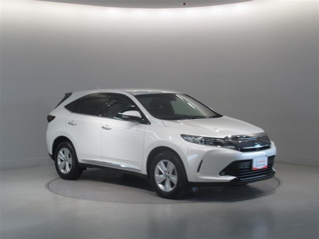 ご覧の車両以外にも多数のU-Carを展示販売しております。