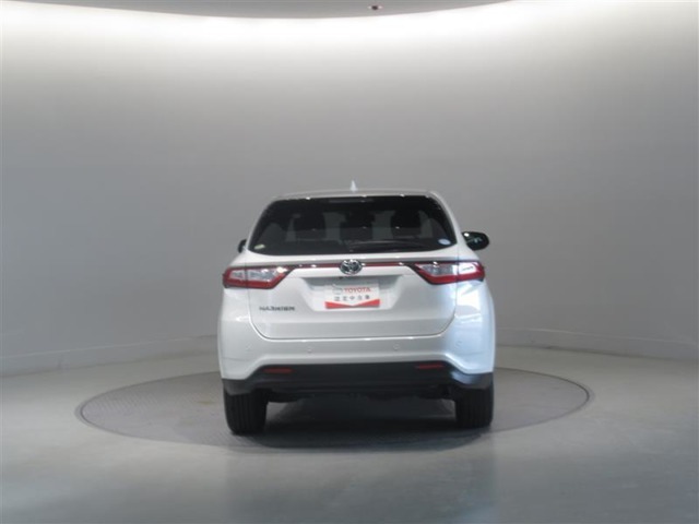U-Carの販売だけでなく自動車保険、携帯電話の販売も行っております。