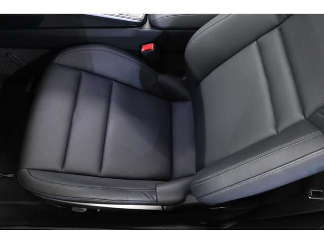 ＜税込新 車 価 格＞￥13,980,000-　※オプション価格は含まれておりません。