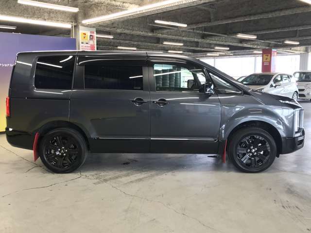 エンジンルーム、室内、クリーニング済みです。厳選したお車を屋内展示場にて展示中☆車両品質には自信がございます！ぜひ一度ご来店ください！！