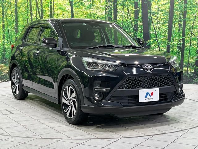 大好評のボディコーティング「弾スプラッシュコート」もご納車までに施工可能。通常のガラスコートと異なる、耐久年数6年の無機質ガラスコーティングが、ボディをキレイな状態に保ってくれます。