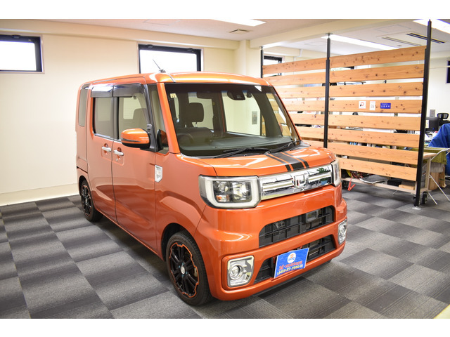 常時在庫15台以上の軽自動車、ミニバンを展示しております。店長が厳選したお車のみを集めて展示しております。良質なお車の見ご紹介しておりますので見て・触って・試乗してお気に入りの1台と巡り会ってください