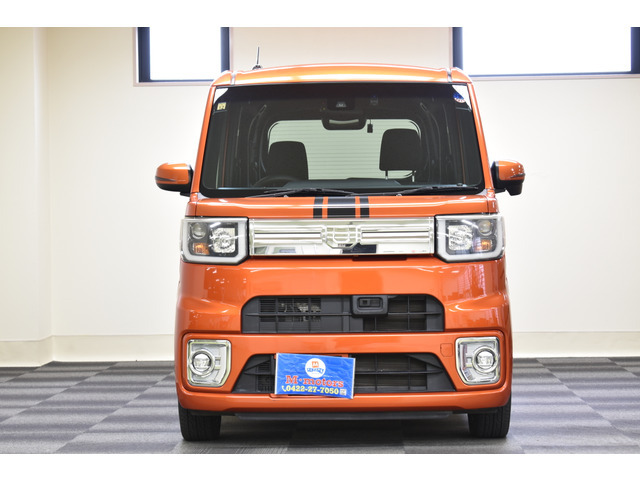 弊社はお車の下取り・買取も積極的に行っております。自社販売はもちろん多方面への小売りルートや輸出などで、ご納得いただける買い取り金額をご提示させて頂きます。