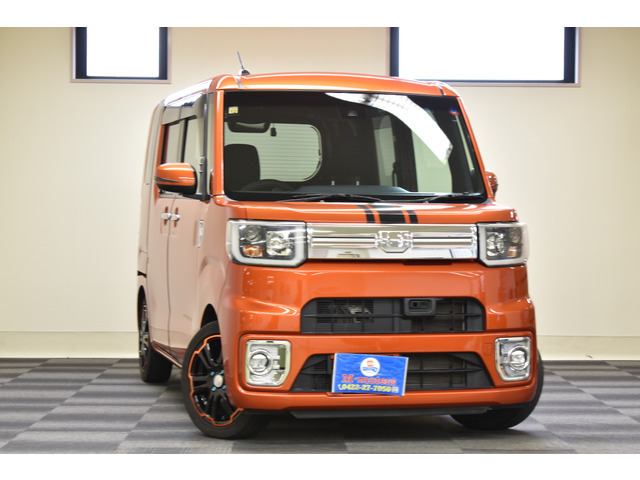 ラゲッチスペースも大きく、ゴルフバックが縦に2つ入るスペースもあるんですETCをはじめ9インチワイドのナビやバックカメラ、ドラレコまで欲しい装備はみんな付いてますので購入後の出費少ないお車です。