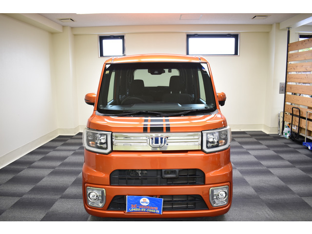 弊社はお車の下取り・買取も積極的に行っております。自社販売はもちろん多方面への小売りルートや輸出などで、ご納得いただける買い取り金額をご提示させて頂きます。