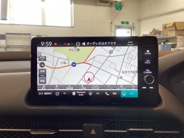 多機能と操作のしやすさを両立した、Honda CONNECT対応のナビディスプレーです。ETC2.0車載器もナビゲーション連動し、スマートフォン用Bluetoothユニット付きです。