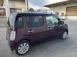 遠方の方（軽自動車）（東海3県以外）はご自分で店舗まで車を取りに来ていただける場合はかかりませんので車両総額プラス1万円（車はナンバー付）になります。下取り車も可能です