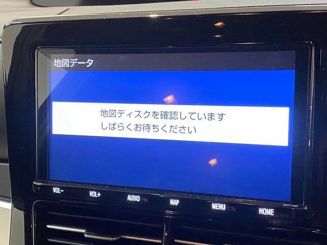 純正9インチナビ。フルセグ、ブルートゥースお楽しみいただけます。